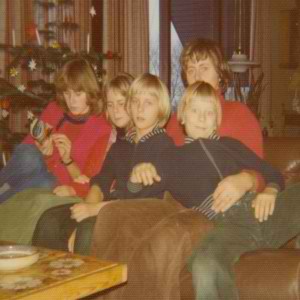 Ester med brn. Julen 1980